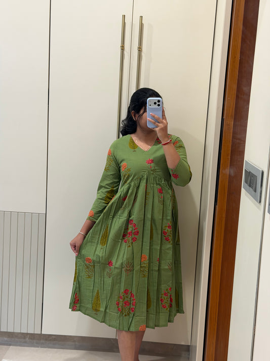 Green Flower Aliacut Cotton Maxi